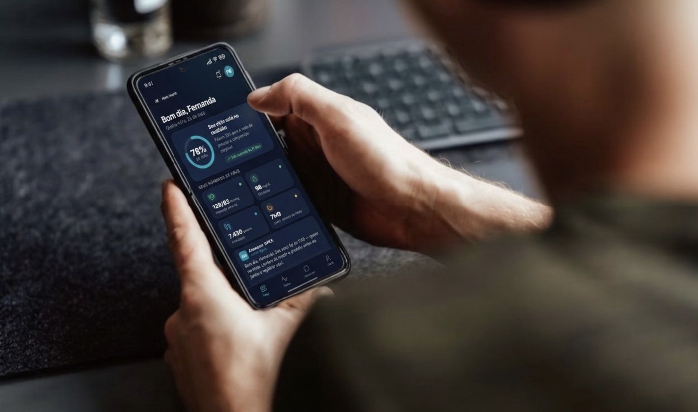 Paciente acompanhando seu protocolo no app Apex Health